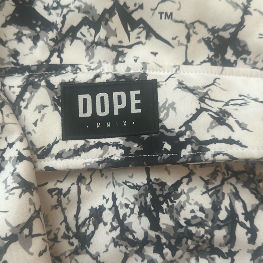 Mens XS Dope snowboard jacket. Practically brand new. Worn 6 times.
